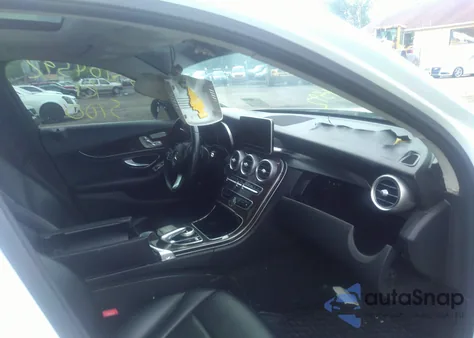 2016 Mercedes-Benz C 300 Sport 4Matic/Luxury 4Matic/4Matic из США, поврежденный, VIN WDDWF4KB9GR145953